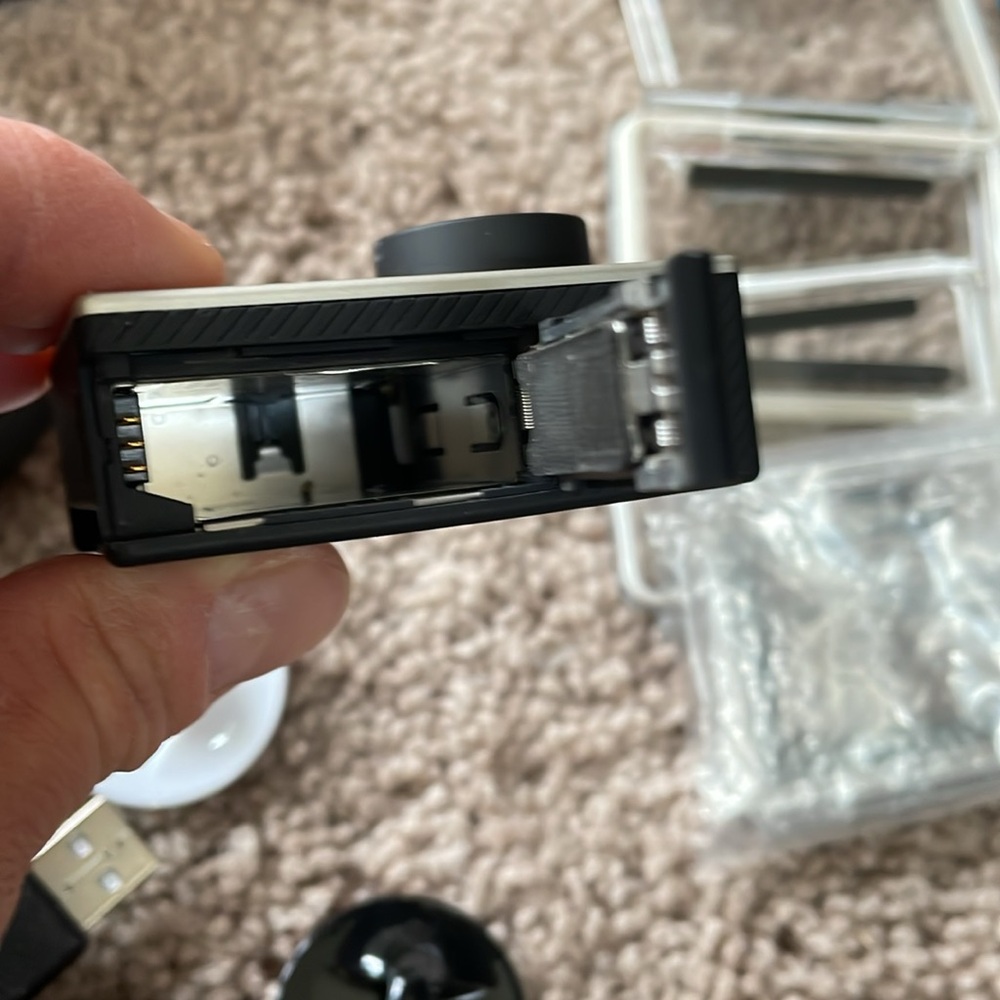 GoPro hero 4 bundle - Picture 4 of 7